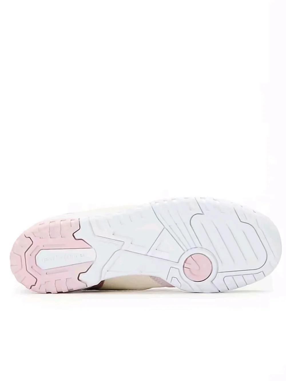 New Balance 550 Women’s White & Light Pink Low-Top Sneakers New In Box